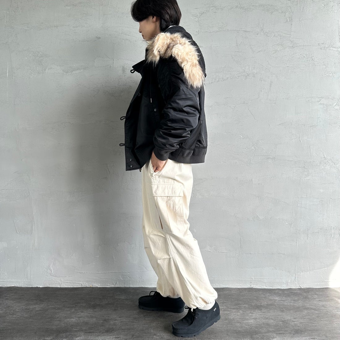 MILITARY [ミリタリー] 別注 N-2B オーバーサイズフライトジャケット [T-24789002-JF] BLACK &&モデル身長：179cm 着用サイズ：L&&