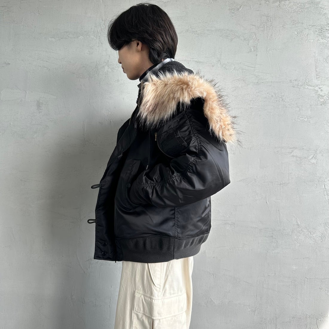 MILITARY [ミリタリー] 別注 N-2B オーバーサイズフライトジャケット [T-24789002-JF] BLACK &&モデル身長：179cm 着用サイズ：M&&