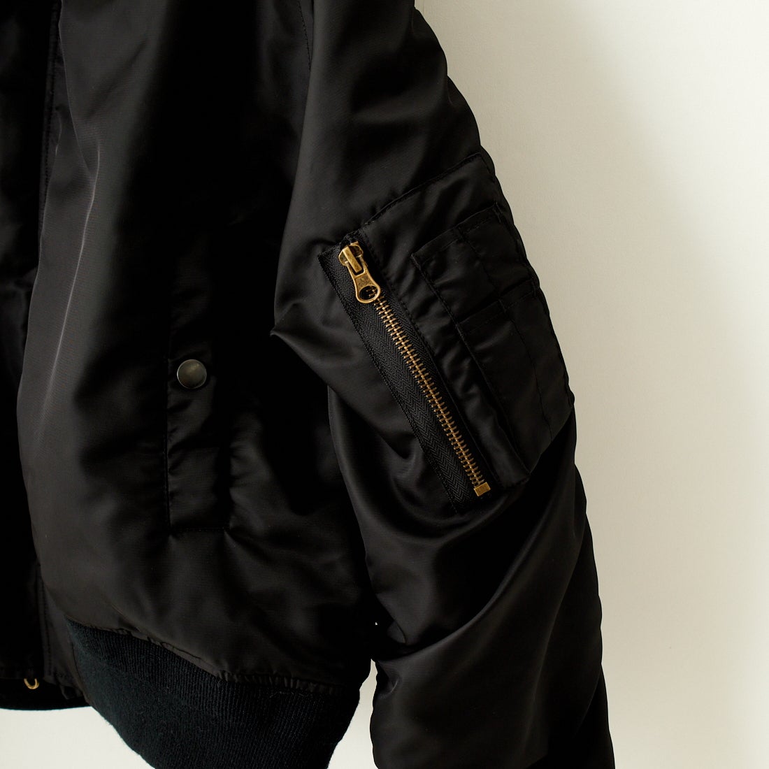 MILITARY [ミリタリー] 別注 N-2B オーバーサイズフライトジャケット [T-24789002-JF] BLACK