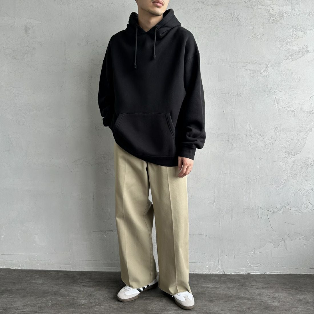 Dickies [ディッキーズ] 別注 ヴィンテージワークパンツ [243M40IN01-JF] KH KHAKI &&モデル身長：168cm 着用サイズ：XL&&