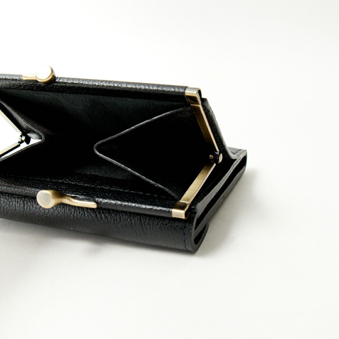 IL BISONTE [イルビゾンテ] レザーウォレット [411277] 35 ﾌﾞﾗｯｸ