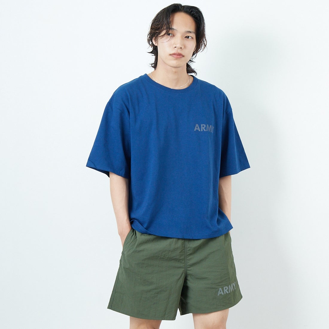 THRIFTY LOOK [スリフティールック] 別注 アーミープリントTシャツ [OE1401-JF] DBL &&モデル身長：179cm 着用サイズ：M&&