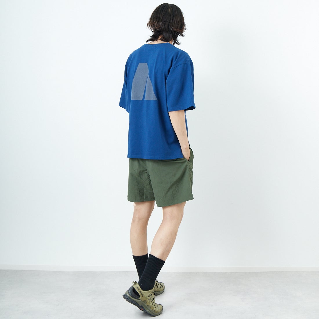 THRIFTY LOOK [スリフティールック] 別注 アーミープリントTシャツ [OE1401-JF] DBL &&モデル身長：179cm 着用サイズ：M&&