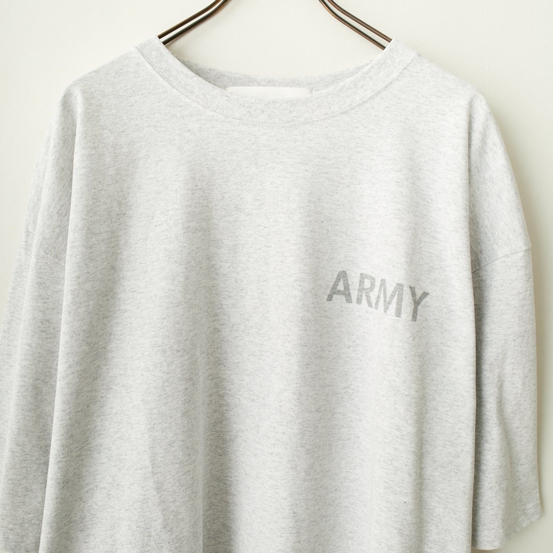 THRIFTY LOOK [スリフティールック] 別注 アーミープリントTシャツ [OE1401-JF] ASH