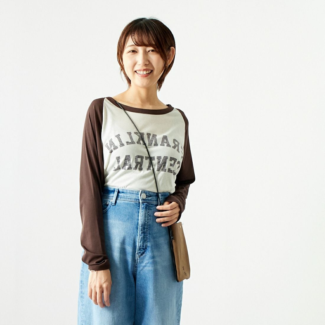 St.Johns 3rd club [セントジョンズサードクラブ] フランクリンセントラル シアーTシャツ [SJ24-12] OFF/BRN &&モデル身長：167cm 着用サイズ：F&&