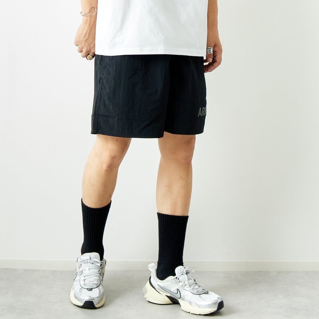 THRIFTY LOOK [スリフティールック] 別注 アーミーショーツ [NSV-505-JF] ﾌﾞﾗｯｸ &&モデル身長：179cm 着用サイズ：M&&