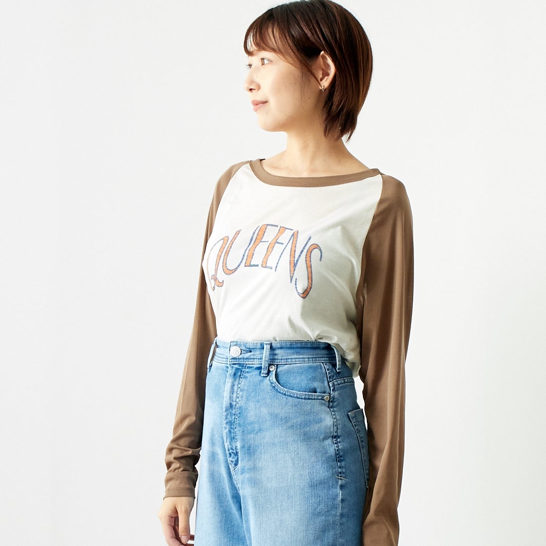 St.Johns 3rd club [セントジョンズサードクラブ] QUEENS シアーTシャツ [SJ24-13] OFF/TAUPE &&モデル身長：167cm 着用サイズ：F&&