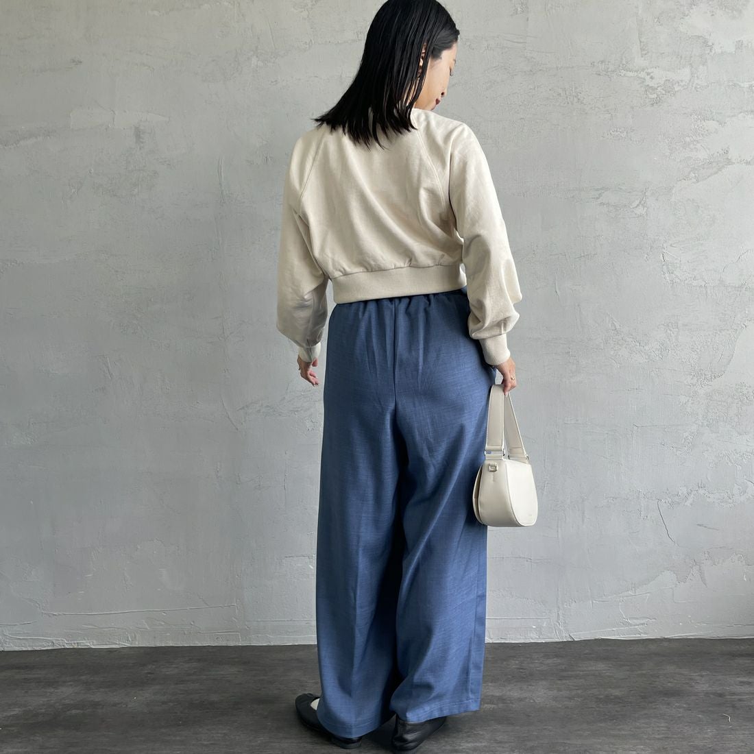 By/m [バイエム] センタープレスタックワイドパンツ [B24132055] 12 BLUE&&モデル身長：163cm 着用サイズ：S&&