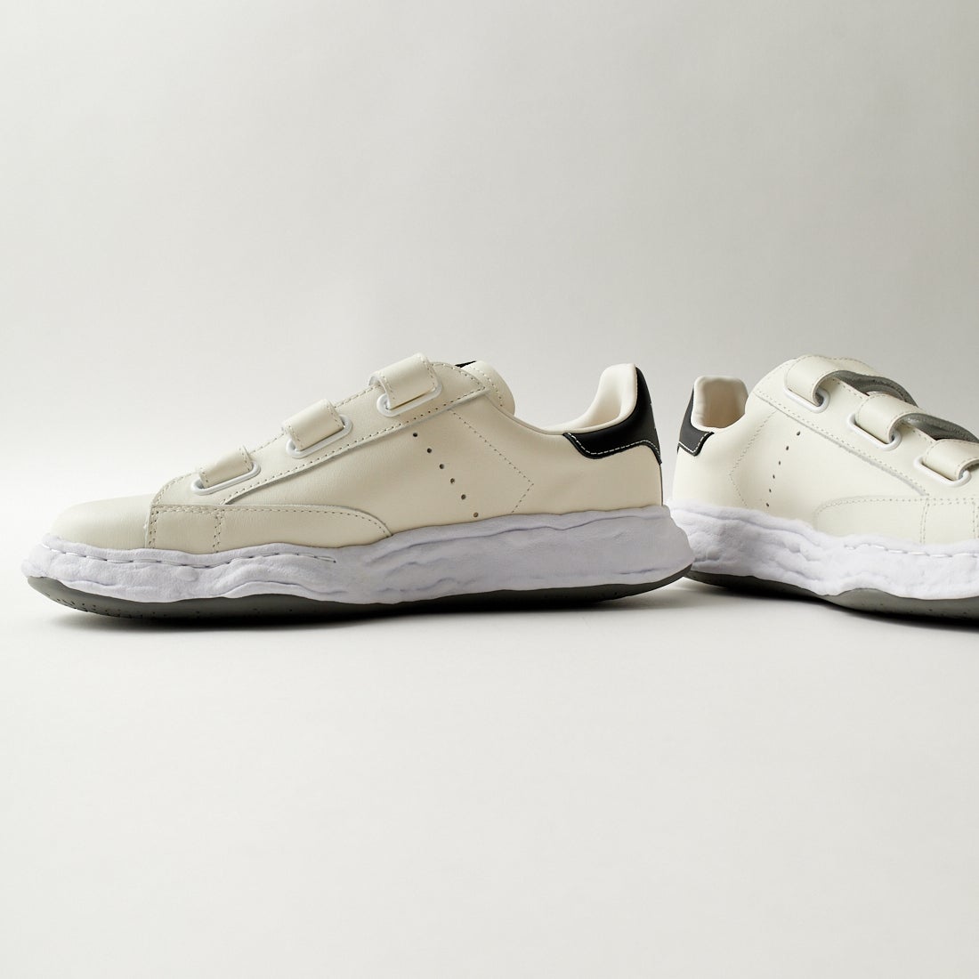 Maison MIHARA YASUHIRO [メゾン ミハラヤスヒロ] チャールズ オリジナルソールレザーローカットベルクロスニーカー [A12FW702] WHITE