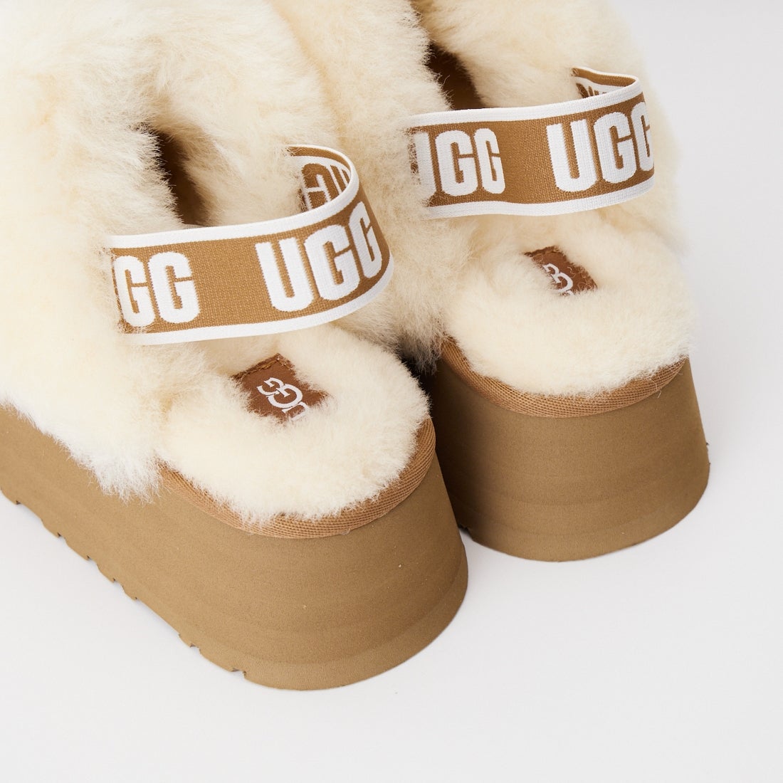 UGG [アグ] ファンケット [1113474] CHESTNUT