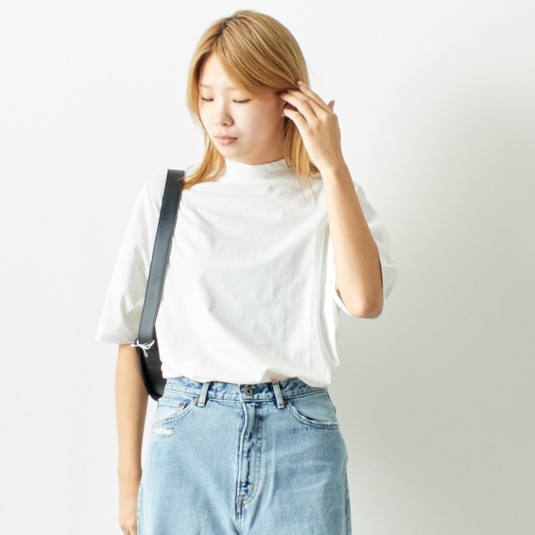 ESTROISLOSE [エストゥロワルーズ] プレミアム天竺 ハイネック 半袖Tシャツ [EC23201] 02 OFF &&モデル身長：167cm 着用サイズ：F&&