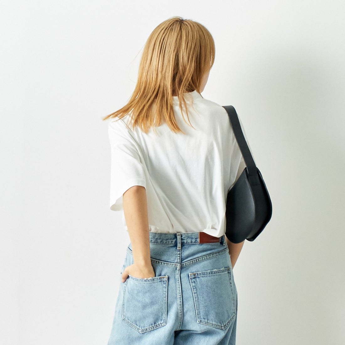 ESTROISLOSE [エストゥロワルーズ] プレミアム天竺 ハイネック 半袖Tシャツ [EC23201] 02 OFF &&モデル身長：167cm 着用サイズ：F&&