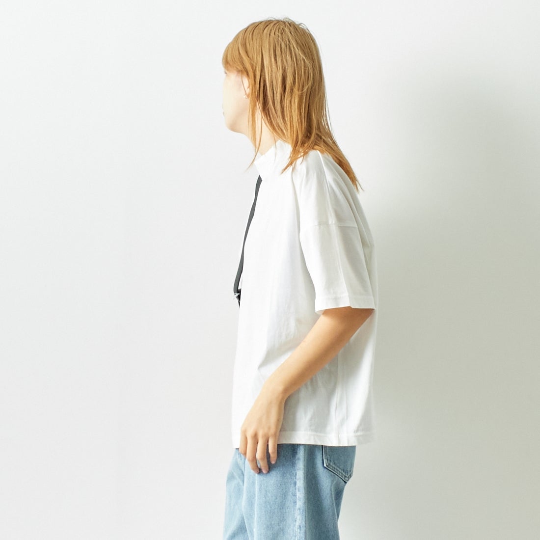 ESTROISLOSE [エストゥロワルーズ] プレミアム天竺 ハイネック 半袖Tシャツ [EC23201] 02 OFF &&モデル身長：167cm 着用サイズ：F&&