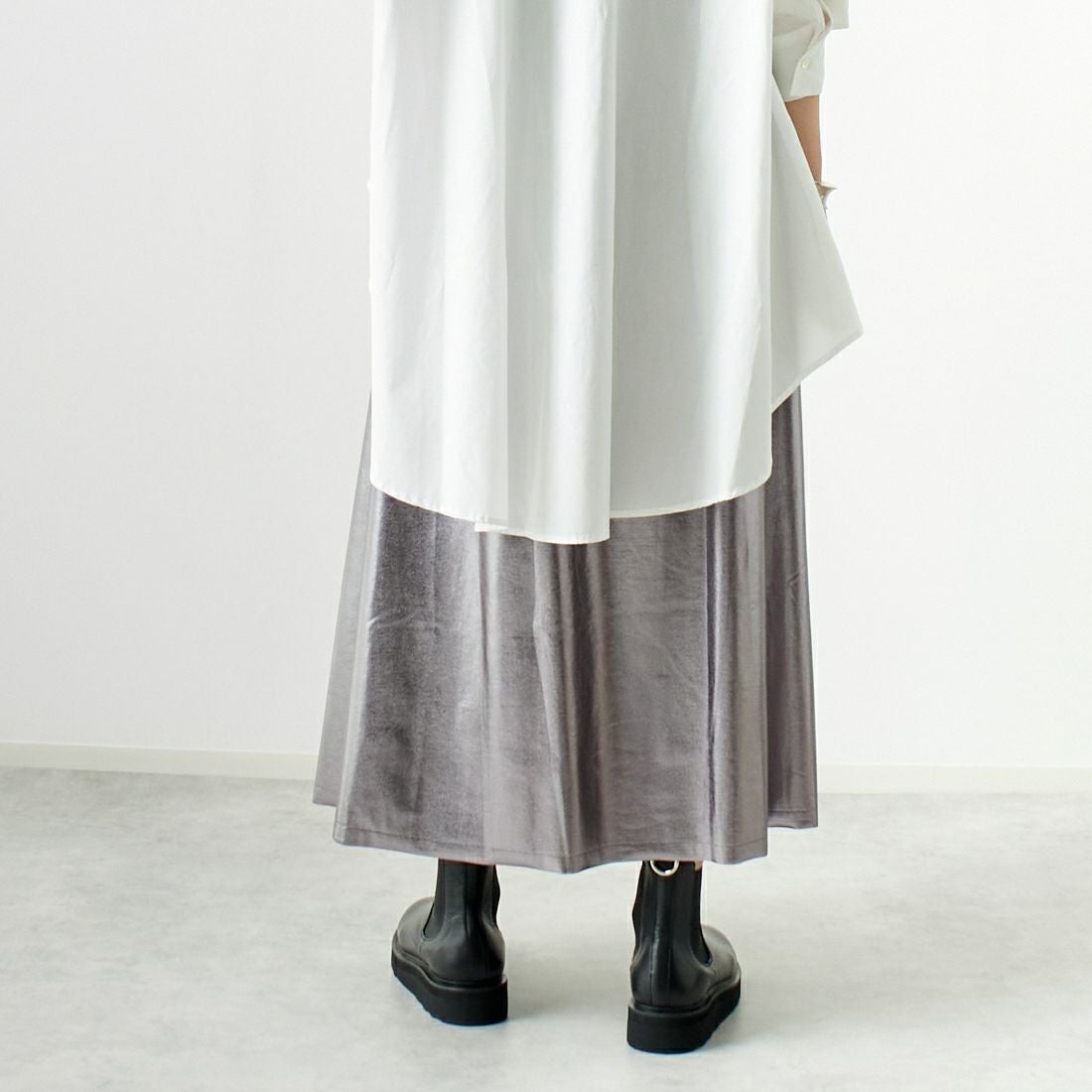 Jf Ready Made [ジェイエフレディメイド] メタリックフレアスカート [963-47841] 08 ｽﾁｰﾙ &&モデル身長：167cm 着用サイズ：F&&