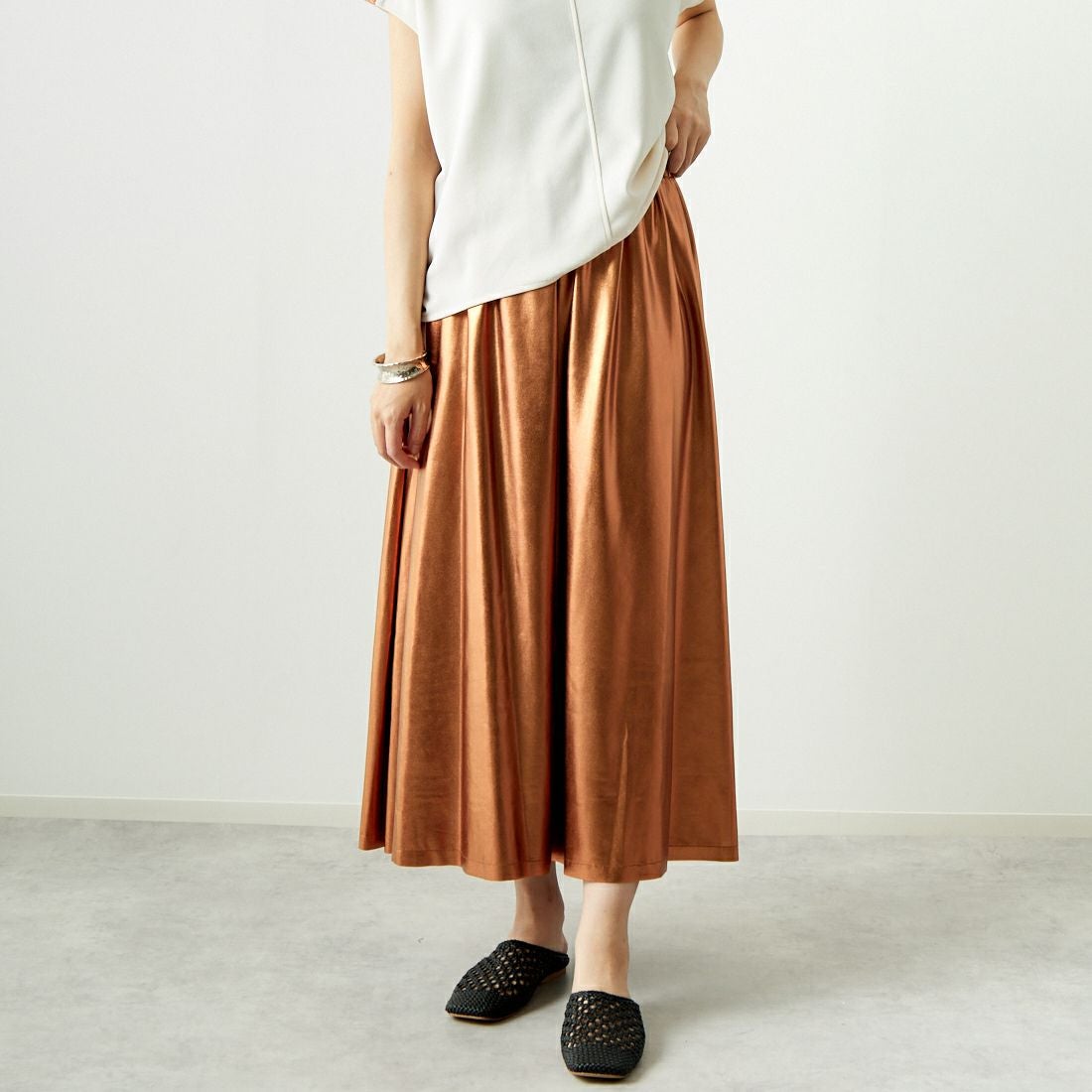 Jf Ready Made [ジェイエフレディメイド] メタリックフレアスカート [963-47841] 44 ﾌﾞﾛﾝｽﾞ &&モデル身長：167cm 着用サイズ：F&&