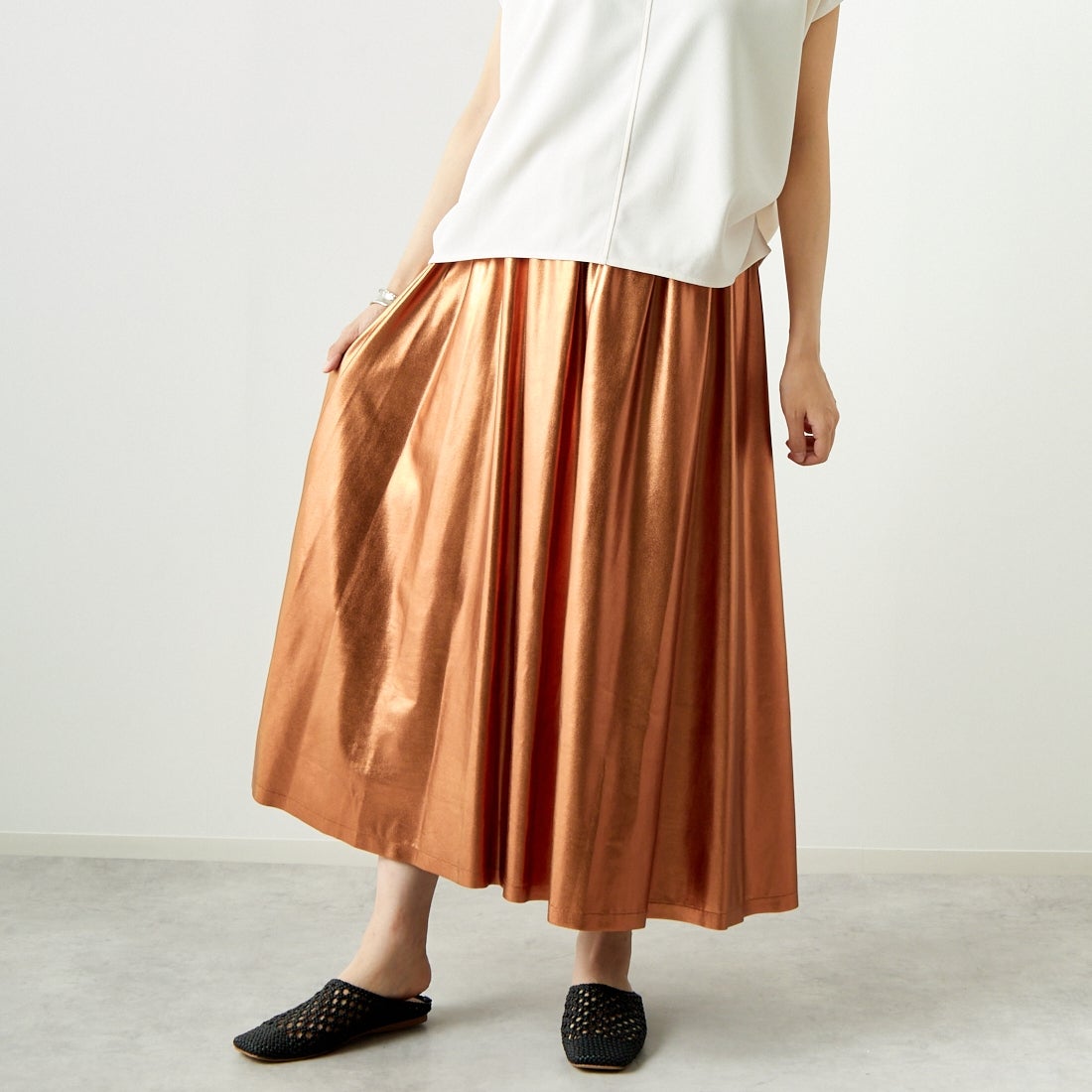 Jf Ready Made [ジェイエフレディメイド] メタリックフレアスカート [963-47841] 44 ﾌﾞﾛﾝｽﾞ &&モデル身長：167cm 着用サイズ：F&&
