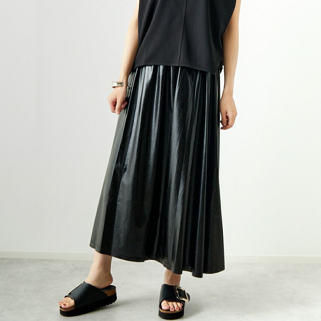 Jf Ready Made [ジェイエフレディメイド] メタリックフレアスカート [963-47841] 09 ﾌﾞﾗｯｸ &&モデル身長：167cm 着用サイズ：F&&