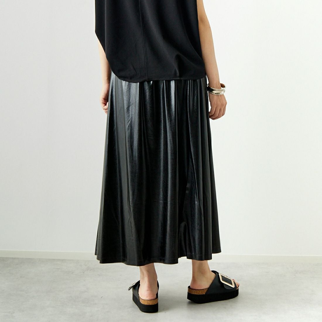 Jf Ready Made [ジェイエフレディメイド] メタリックフレアスカート [963-47841] 09 ﾌﾞﾗｯｸ &&モデル身長：167cm 着用サイズ：F&&