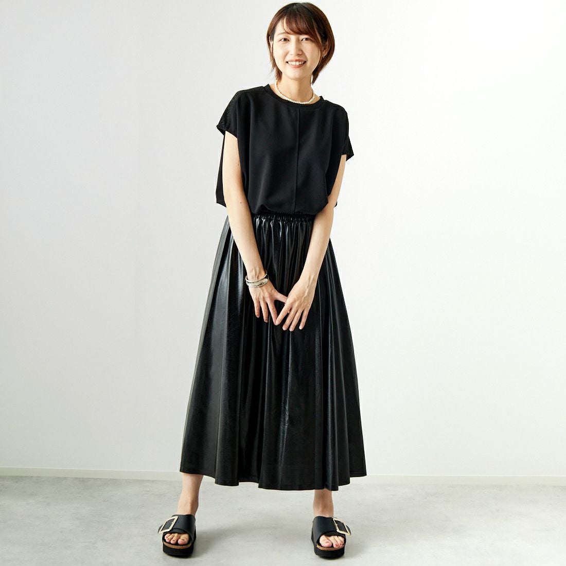 Jf Ready Made [ジェイエフレディメイド] メタリックフレアスカート [963-47841] 09 ﾌﾞﾗｯｸ &&モデル身長：167cm 着用サイズ：F&&