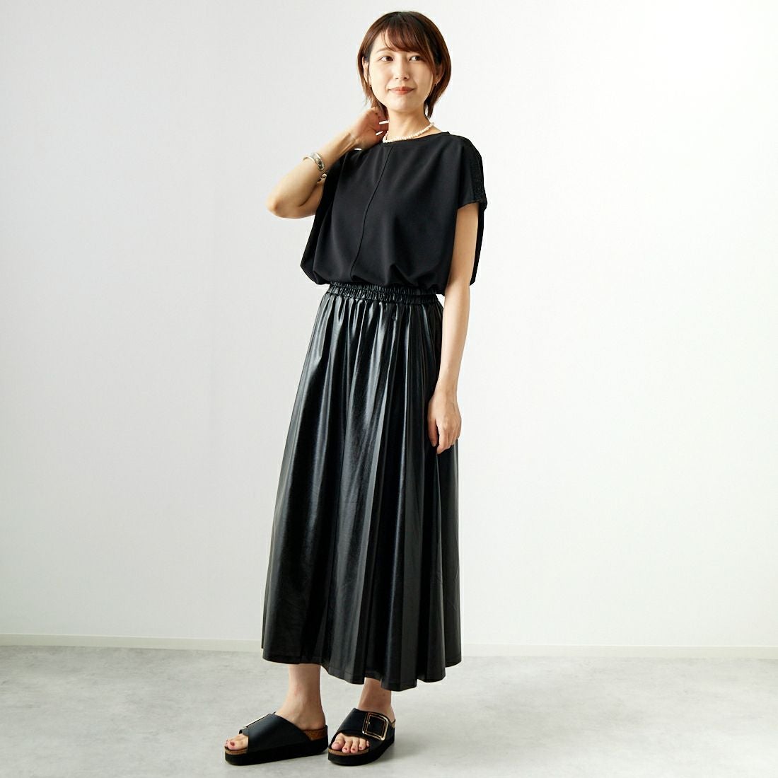 Jf Ready Made [ジェイエフレディメイド] メタリックフレアスカート [963-47841] 09 ﾌﾞﾗｯｸ &&モデル身長：167cm 着用サイズ：F&&