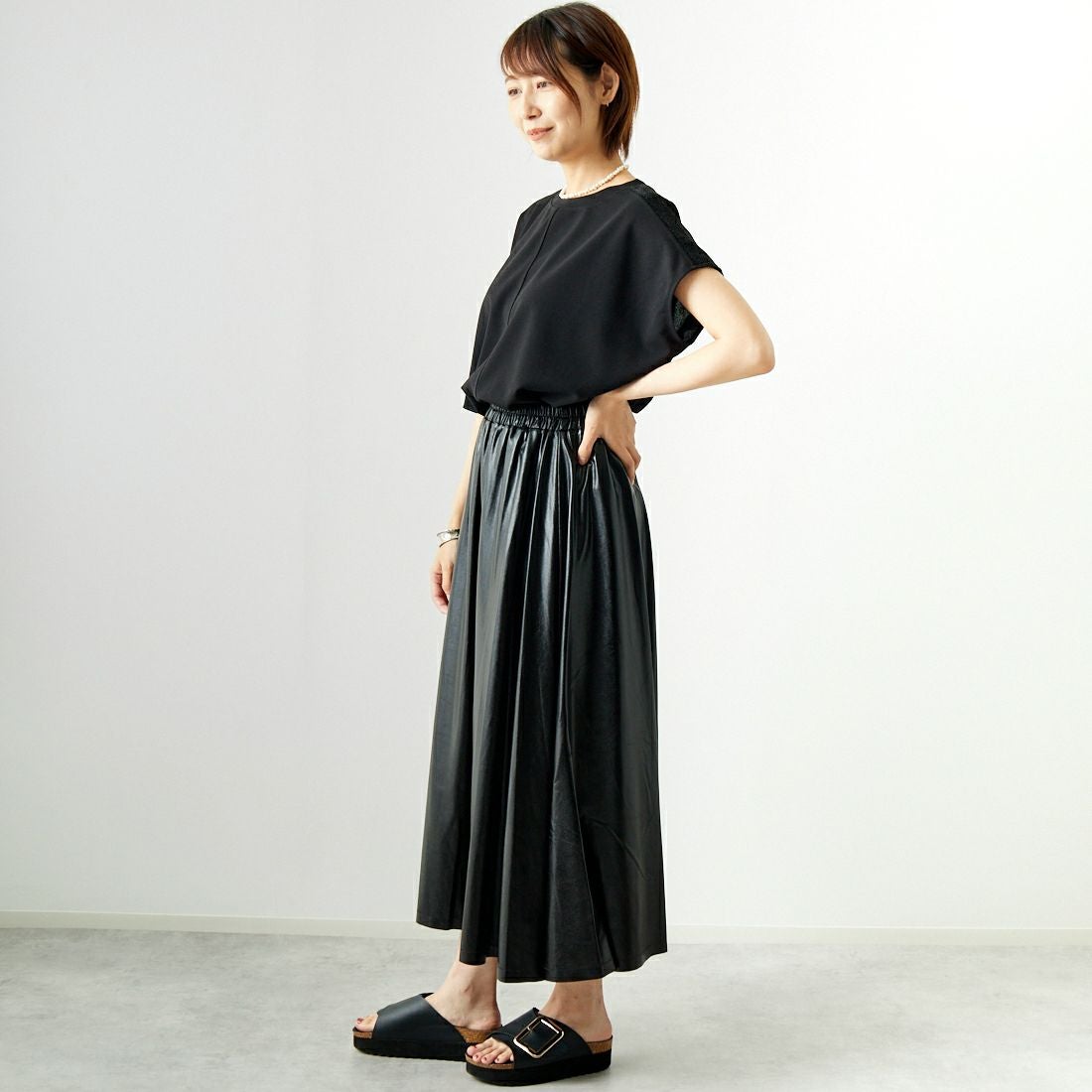 Jf Ready Made [ジェイエフレディメイド] メタリックフレアスカート [963-47841] 09 ﾌﾞﾗｯｸ &&モデル身長：167cm 着用サイズ：F&&