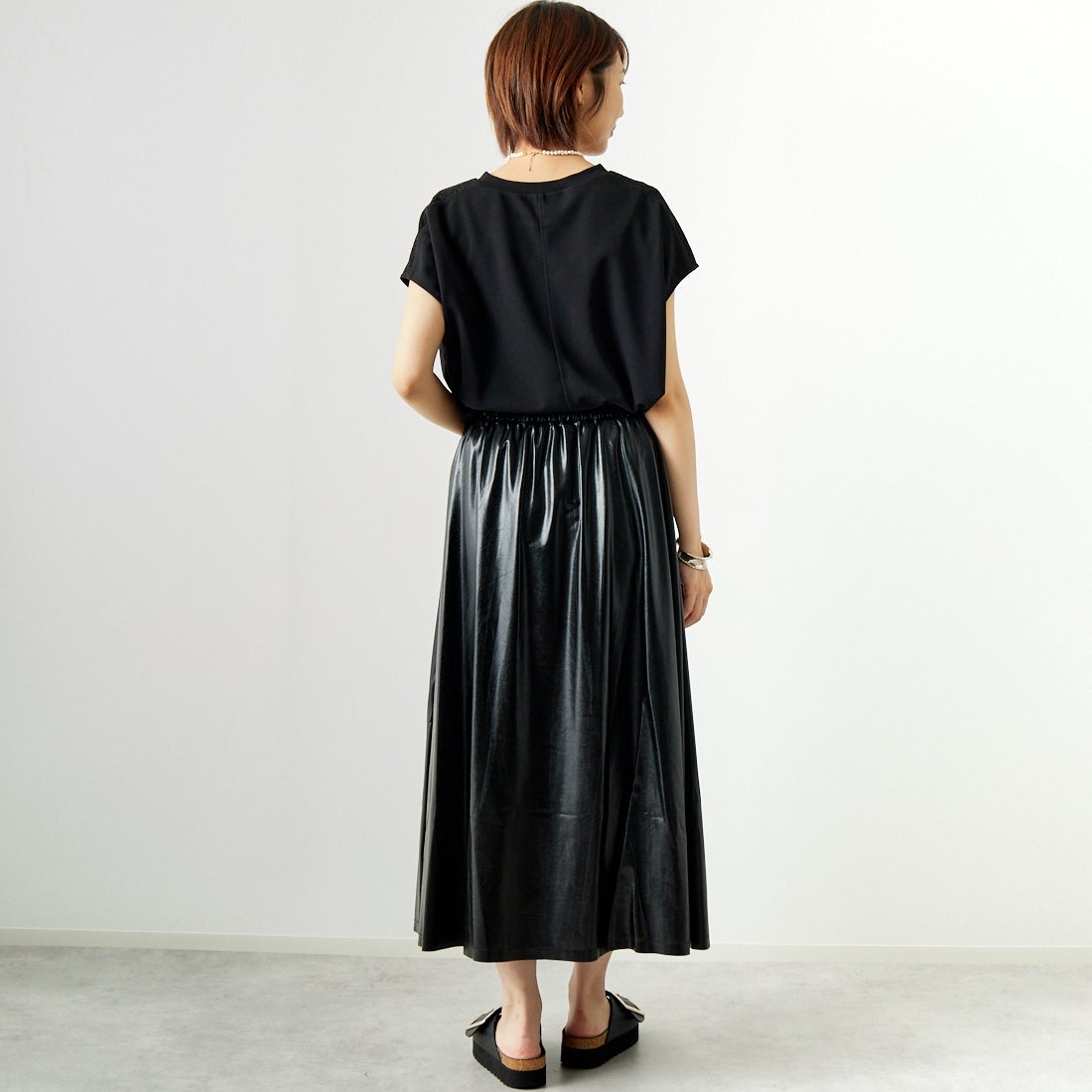 Jf Ready Made [ジェイエフレディメイド] メタリックフレアスカート [963-47841] 09 ﾌﾞﾗｯｸ &&モデル身長：167cm 着用サイズ：F&&