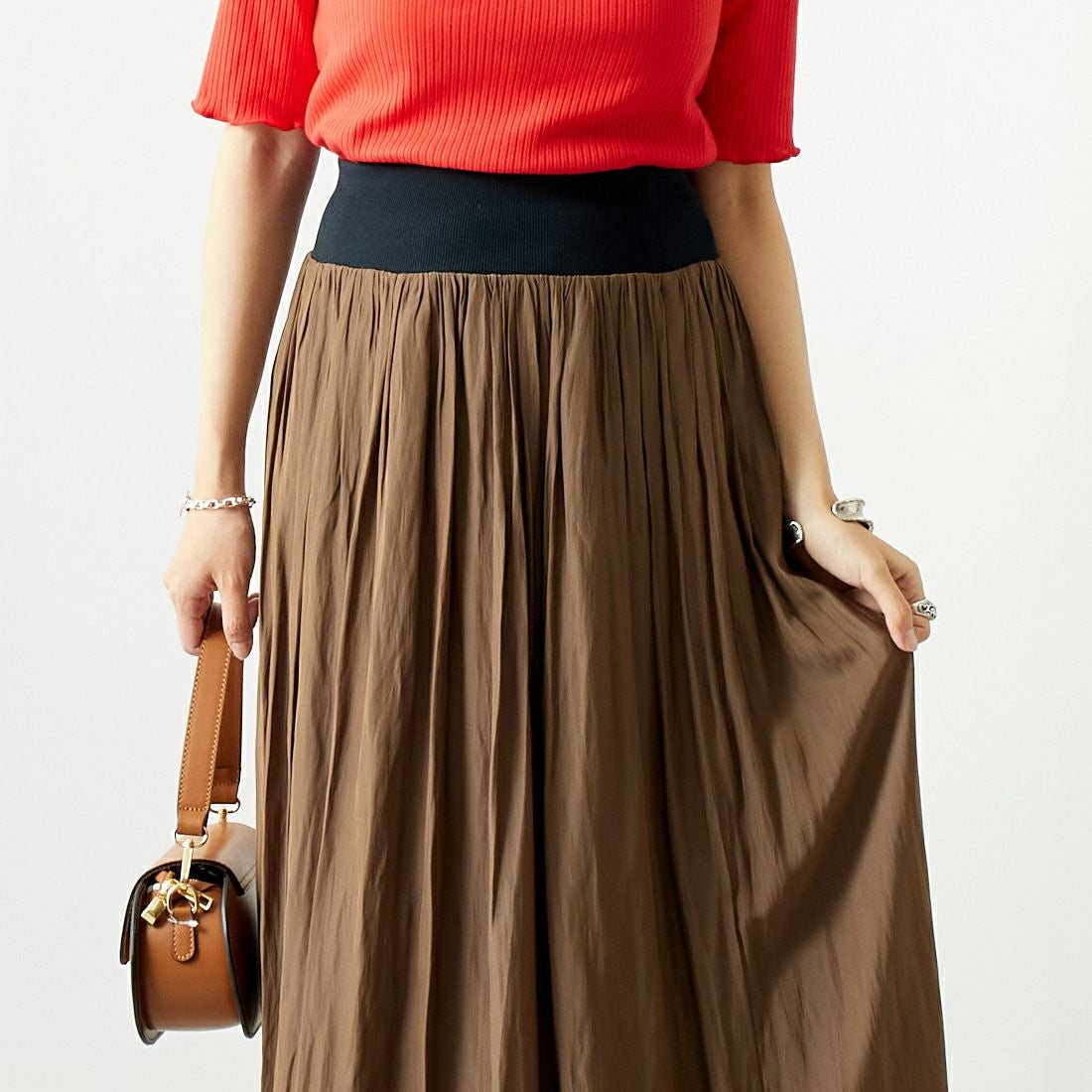 DONEEYU [ドニーユ] ヴィンテージサテン ウエストリブギャザースカート [U-2633] 830 ﾌﾞﾗｳﾝ &&モデル身長：167cm 着用サイズ：36&&