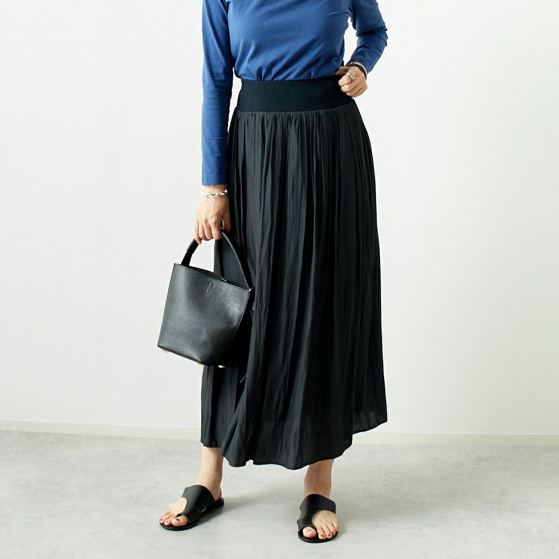 DONEEYU [ドニーユ] ヴィンテージサテン ウエストリブギャザースカート [U-2633] 042 ｽﾐｸﾛ &&モデル身長：167cm 着用サイズ：36&&