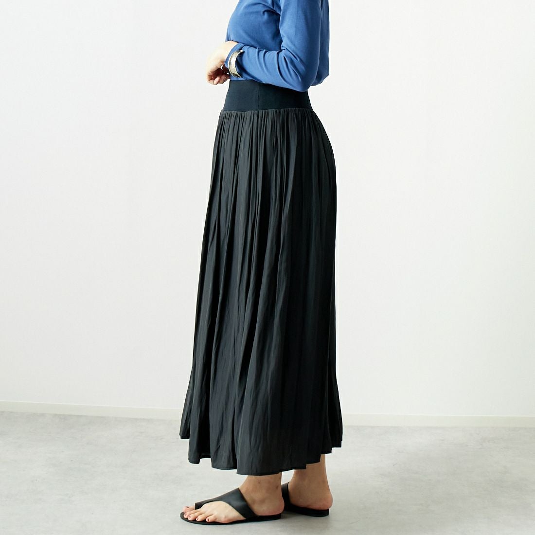 DONEEYU [ドニーユ] ヴィンテージサテン ウエストリブギャザースカート [U-2633] 042 ｽﾐｸﾛ &&モデル身長：167cm 着用サイズ：36&&