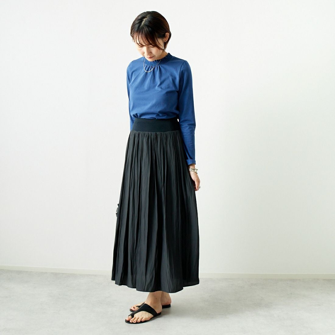 DONEEYU [ドニーユ] ヴィンテージサテン ウエストリブギャザースカート [U-2633] 042 ｽﾐｸﾛ &&モデル身長：167cm 着用サイズ：36&&