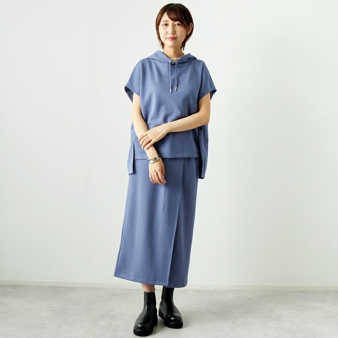 Maison de L'allure [メゾン ドゥ ラリュール] ダンボールフーディベスト [M24132054] 12 BLUE &&モデル身長：167cm 着用サイズ：F&&