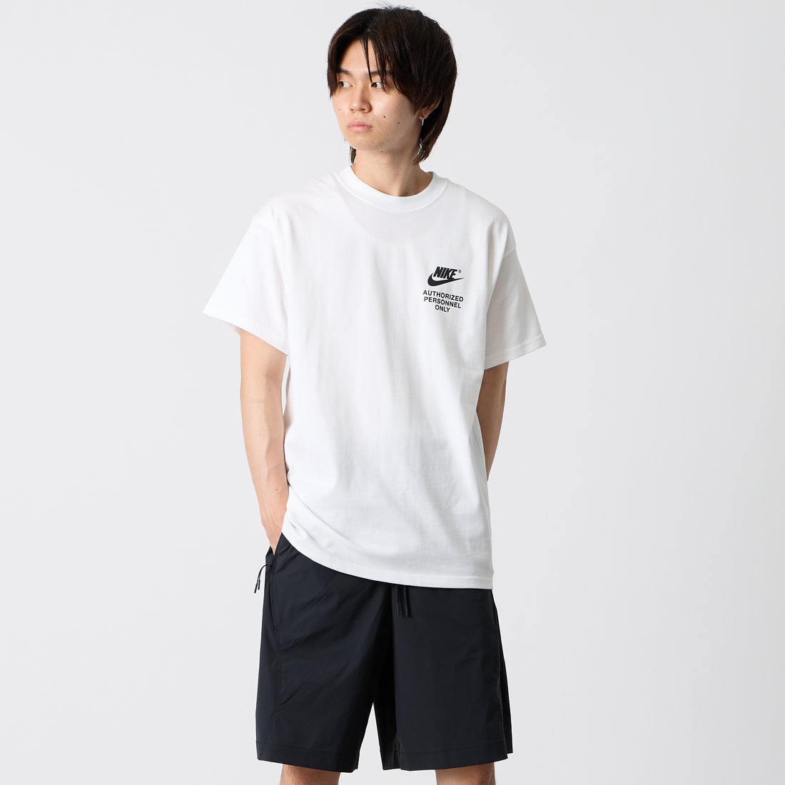 NIKE [ナイキ] NSW ショートスリーブTシャツ [DM6428] 100 ﾎﾜｲﾄ &&モデル身長：177cm 着用サイズ：M&&