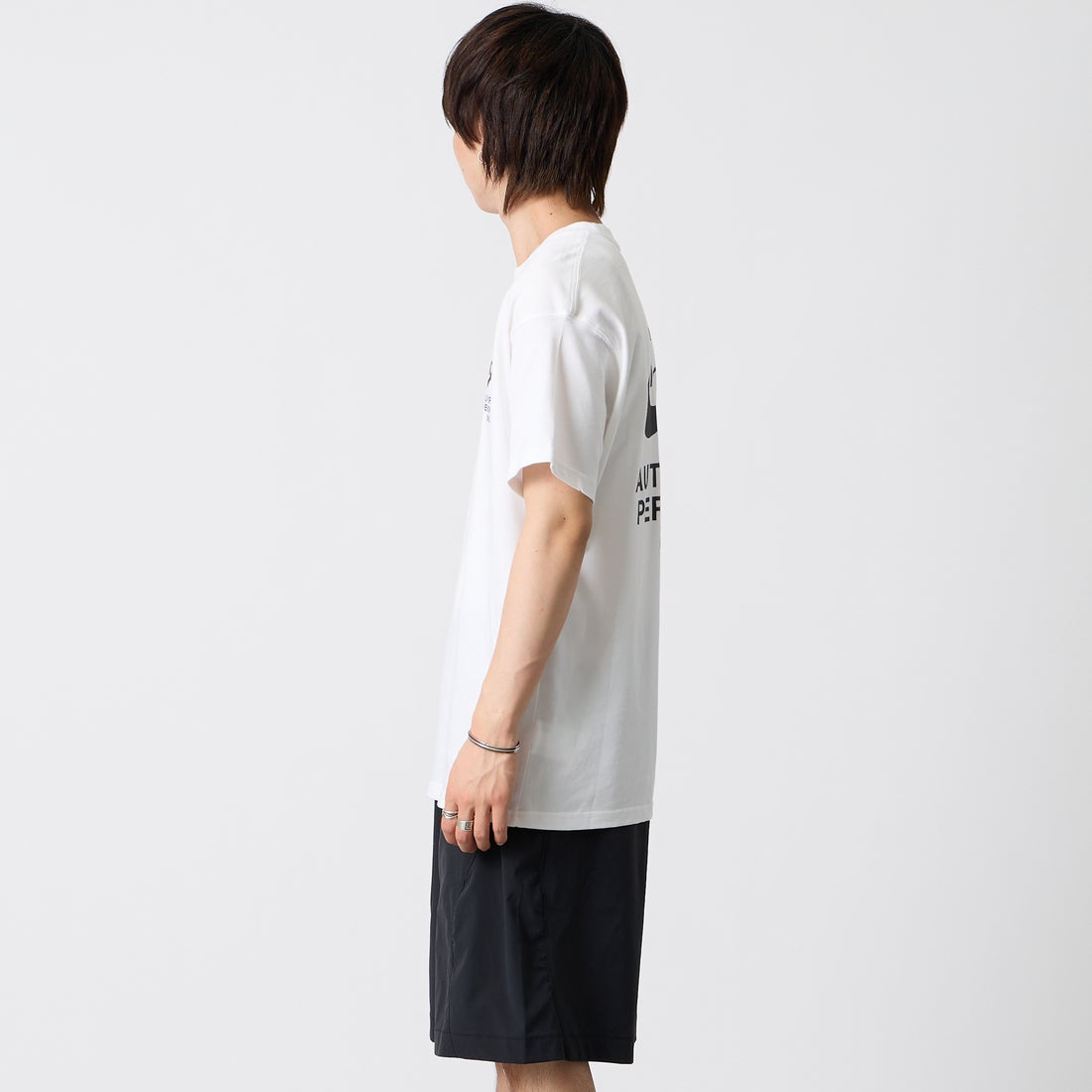 NIKE [ナイキ] NSW ショートスリーブTシャツ [DM6428] 100 ﾎﾜｲﾄ &&モデル身長：177cm 着用サイズ：M&&