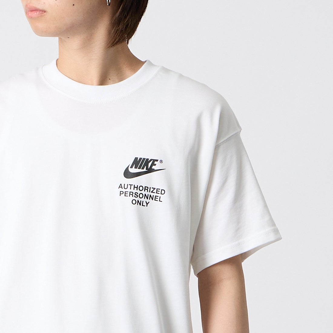 NIKE [ナイキ] NSW ショートスリーブTシャツ [DM6428] 100 ﾎﾜｲﾄ &&モデル身長：177cm 着用サイズ：M&&
