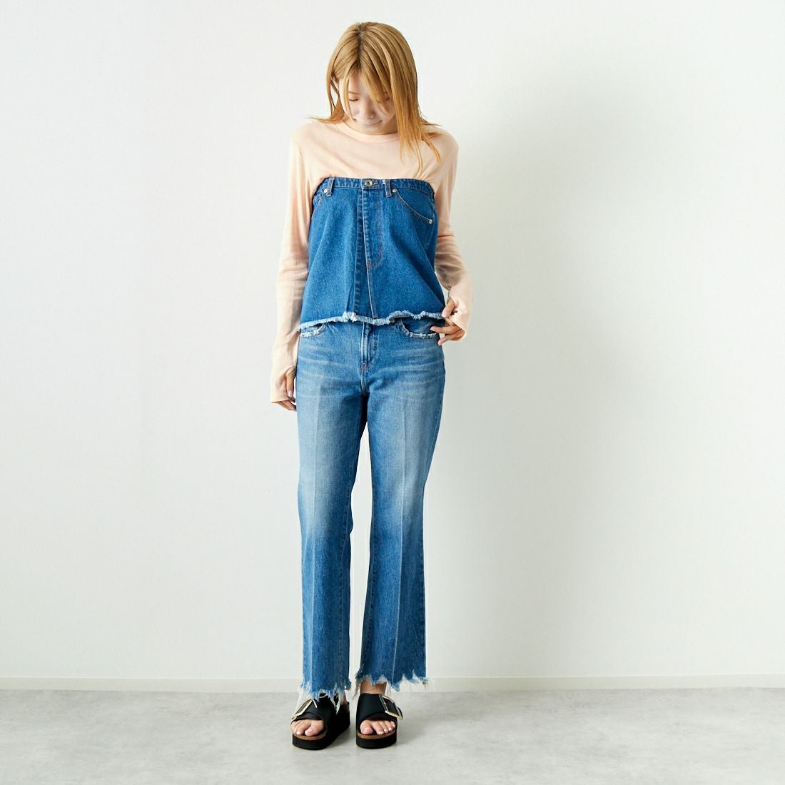 Jeans Factory Clothes [ジーンズファクトリークローズ] 2WAY デニムスカート [UDW242-2700] BLUE &&モデル身長：167cm 着用サイズ：F&&