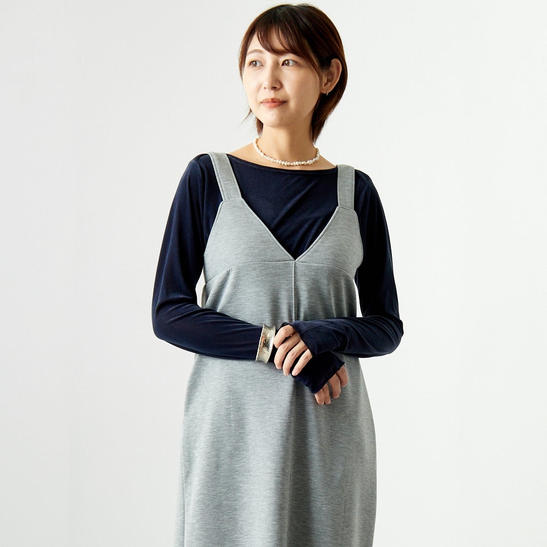 Maison de L'allure [メゾン ドゥ ラリュール] 2WAYタックスリットジャンスカ [M24132009] 07 GRAY &&モデル身長：167cm 着用サイズ：F&&
