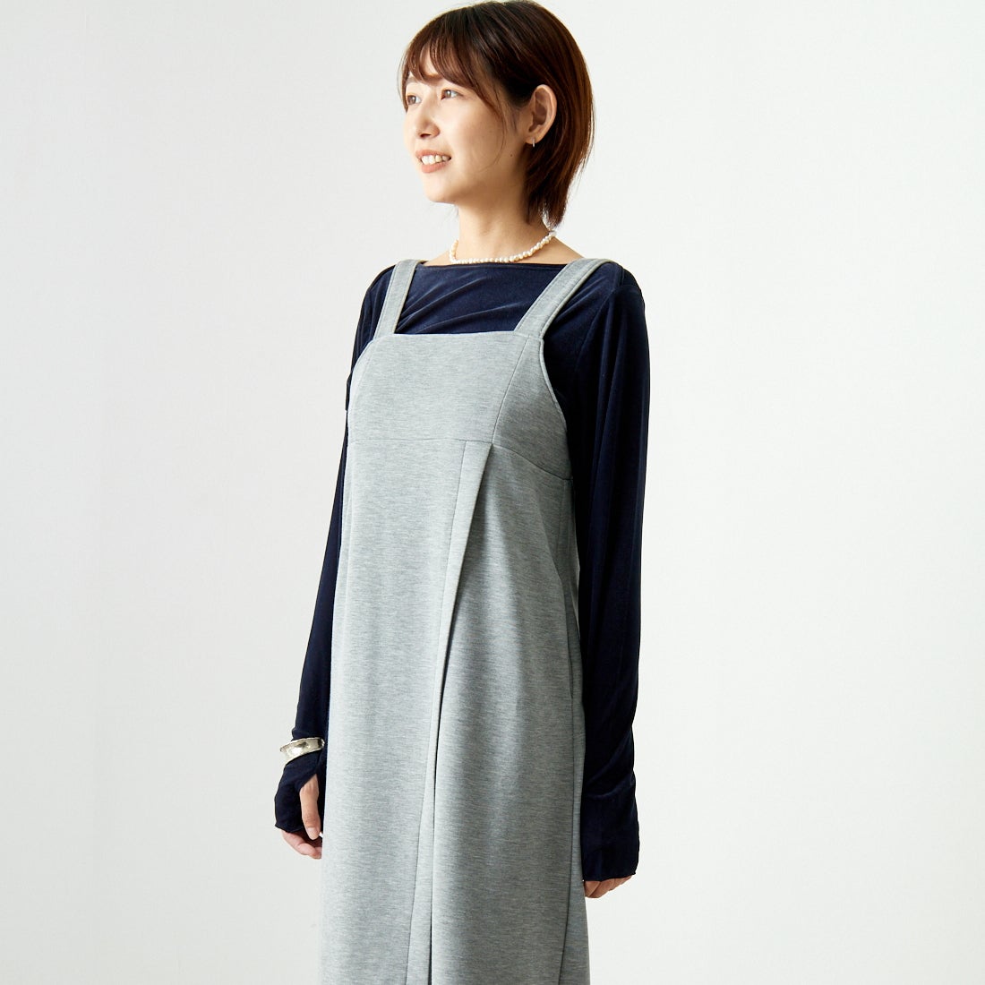 Maison de L'allure [メゾン ドゥ ラリュール] 2WAYタックスリットジャンスカ [M24132009] 07 GRAY &&モデル身長：167cm 着用サイズ：F&&