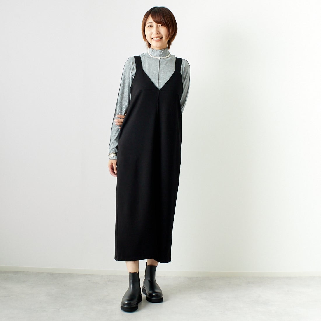 Maison de L'allure [メゾン ドゥ ラリュール] 2WAYタックスリットジャンスカ [M24132009] 09 BLACK &&モデル身長：167cm 着用サイズ：F&&