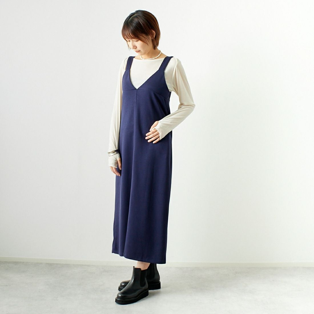 Maison de L'allure [メゾン ドゥ ラリュール] 2WAYタックスリットジャンスカ [M24132009] 16 NAVY &&モデル身長：167cm 着用サイズ：F&&