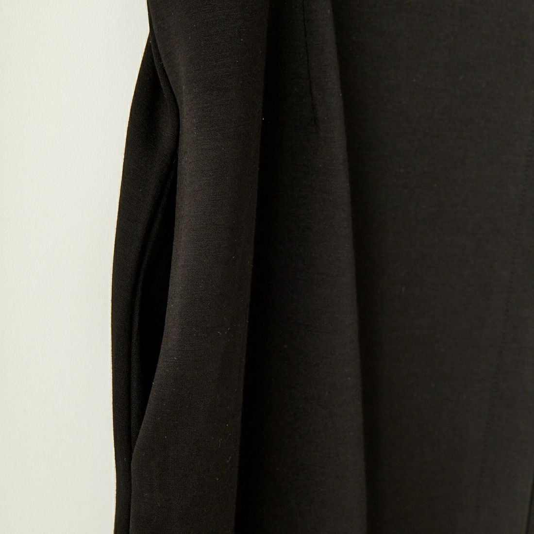 Maison de L'allure [メゾン ドゥ ラリュール] 2WAYタックスリットジャンスカ [M24132009] 09 BLACK