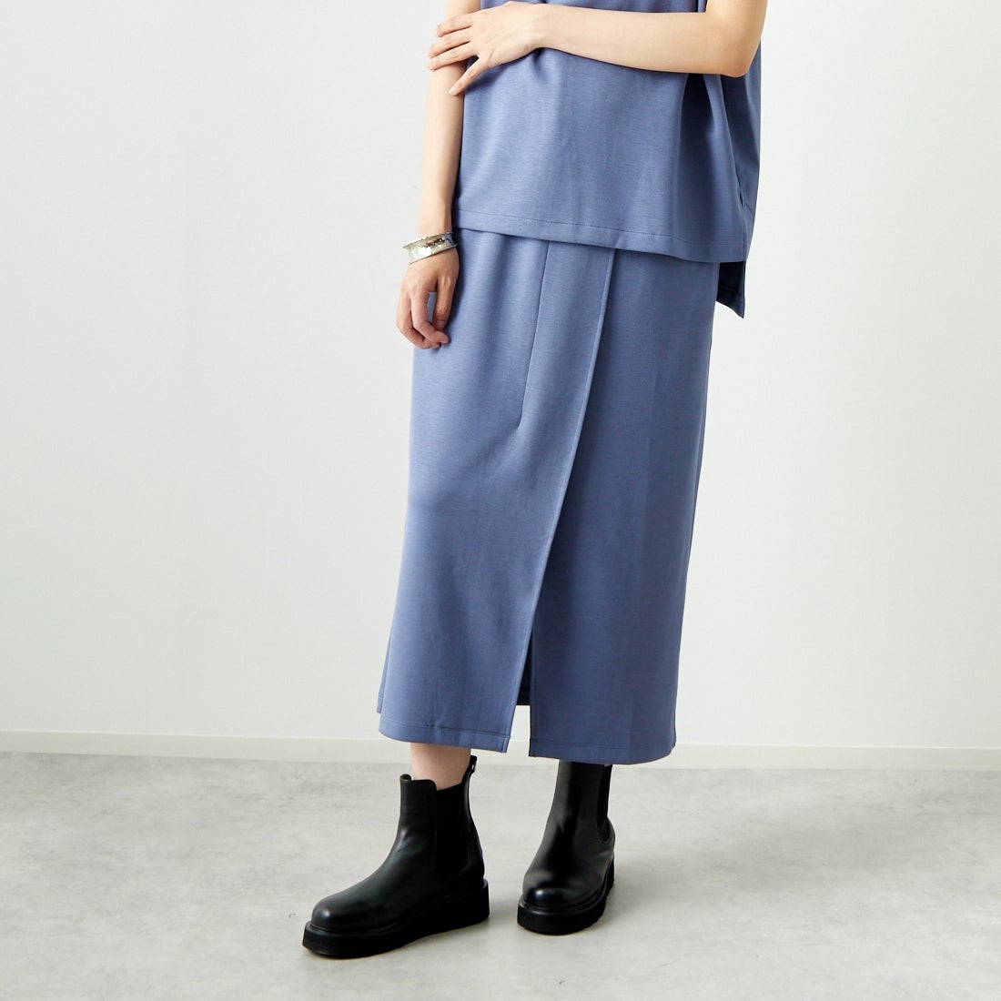 12 BLUE&&モデル身長：167cm 着用サイズ：M&&