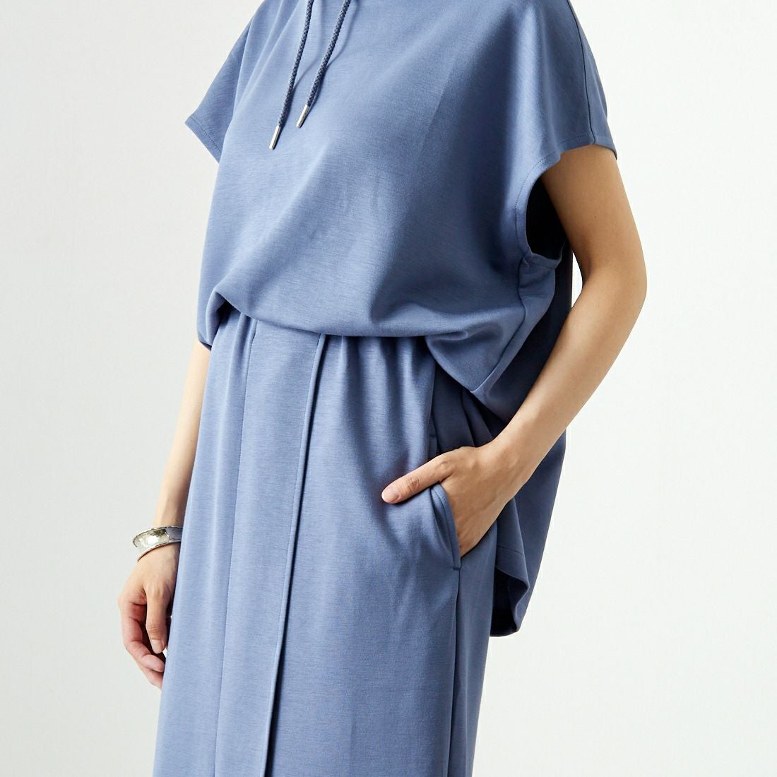 Maison de L'allure [メゾン ドゥ ラリュール] タックスリットダンボールスカート [M24132008] 12 BLUE