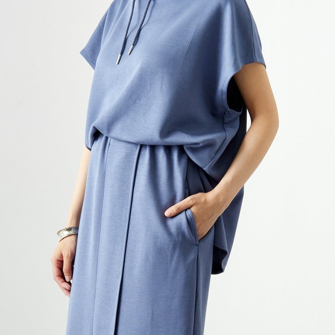 Maison de L'allure [メゾン ドゥ ラリュール] タックスリットダンボールスカート [M24132008] 12 BLUE