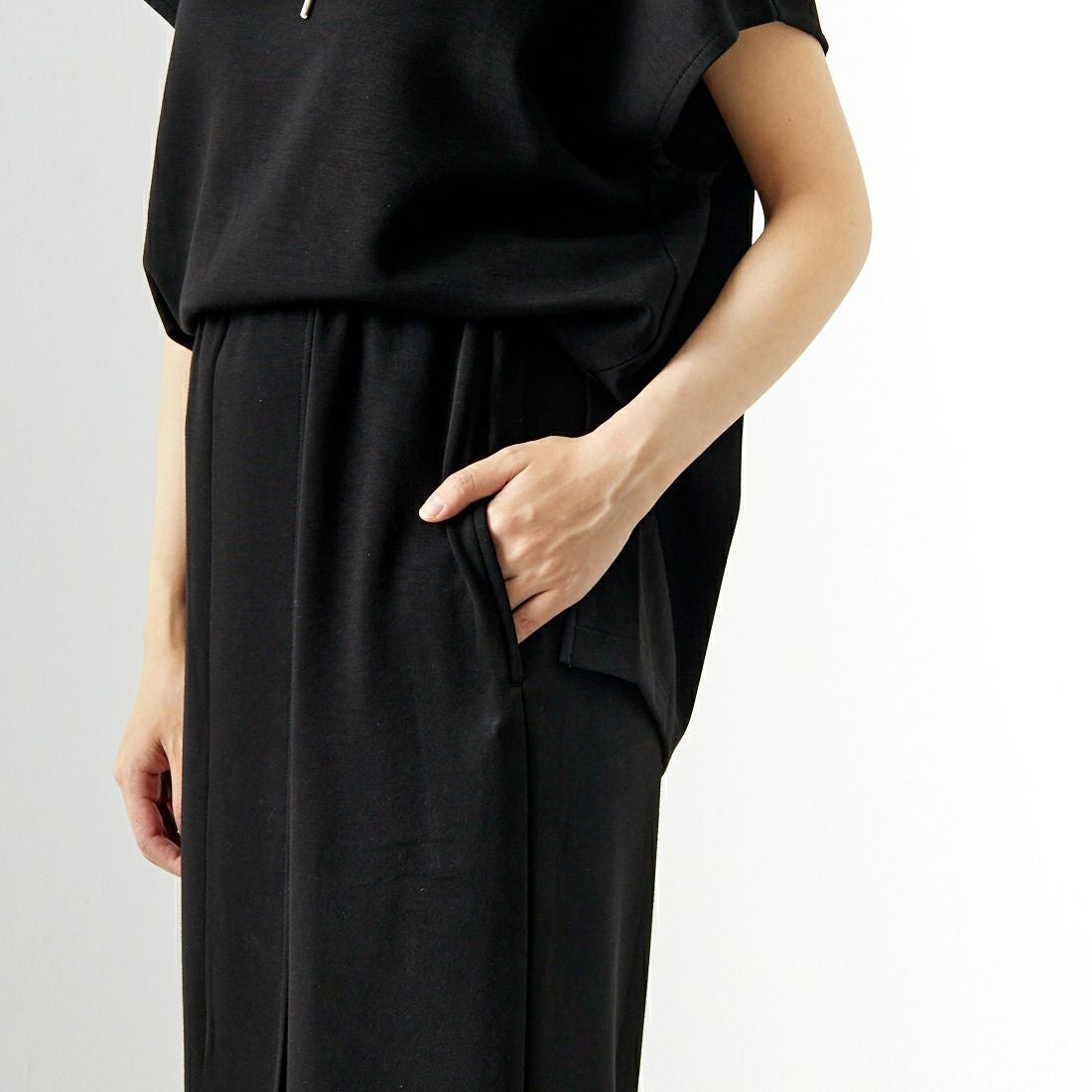 Maison de L'allure [メゾン ドゥ ラリュール] タックスリットダンボールスカート [M24132008] 09 BLACK