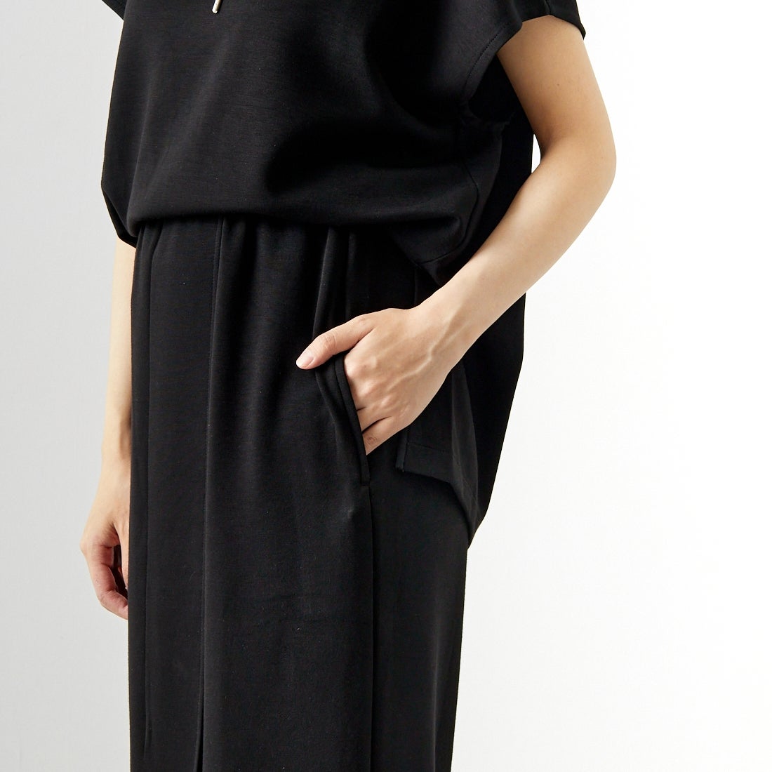 Maison de L'allure [メゾン ドゥ ラリュール] タックスリットダンボールスカート [M24132008] 09 BLACK