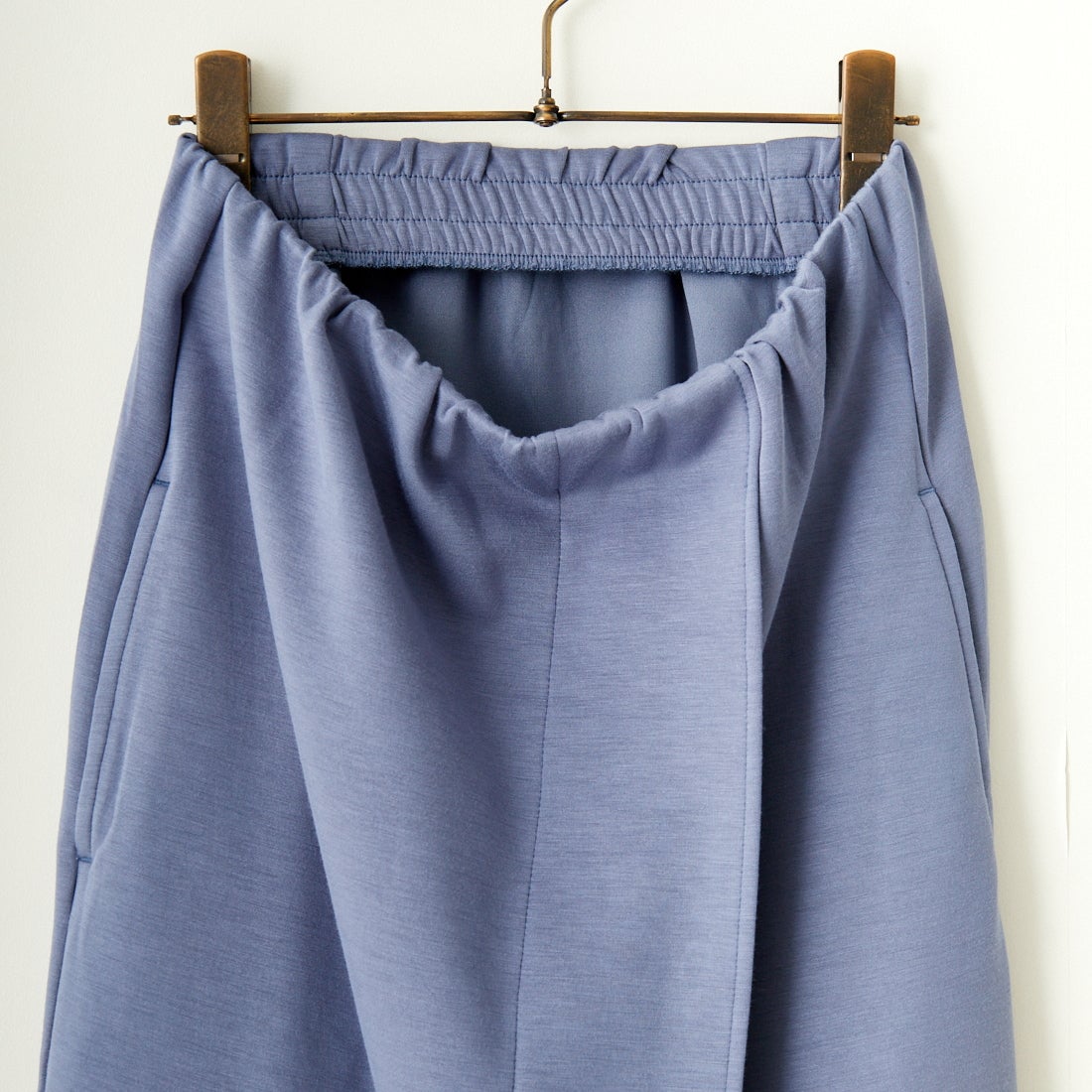 Maison de L'allure [メゾン ドゥ ラリュール] タックスリットダンボールスカート [M24132008] 12 BLUE