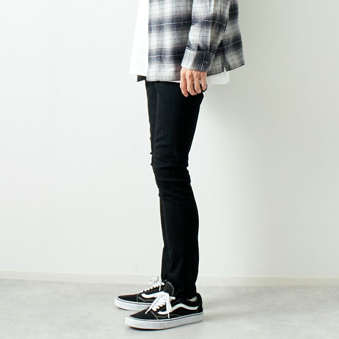 YANUK [ヤヌーク] タイトスリム NEIL/ニール [57243003] OWB &&モデル身長：182cm 着用サイズ：29&&