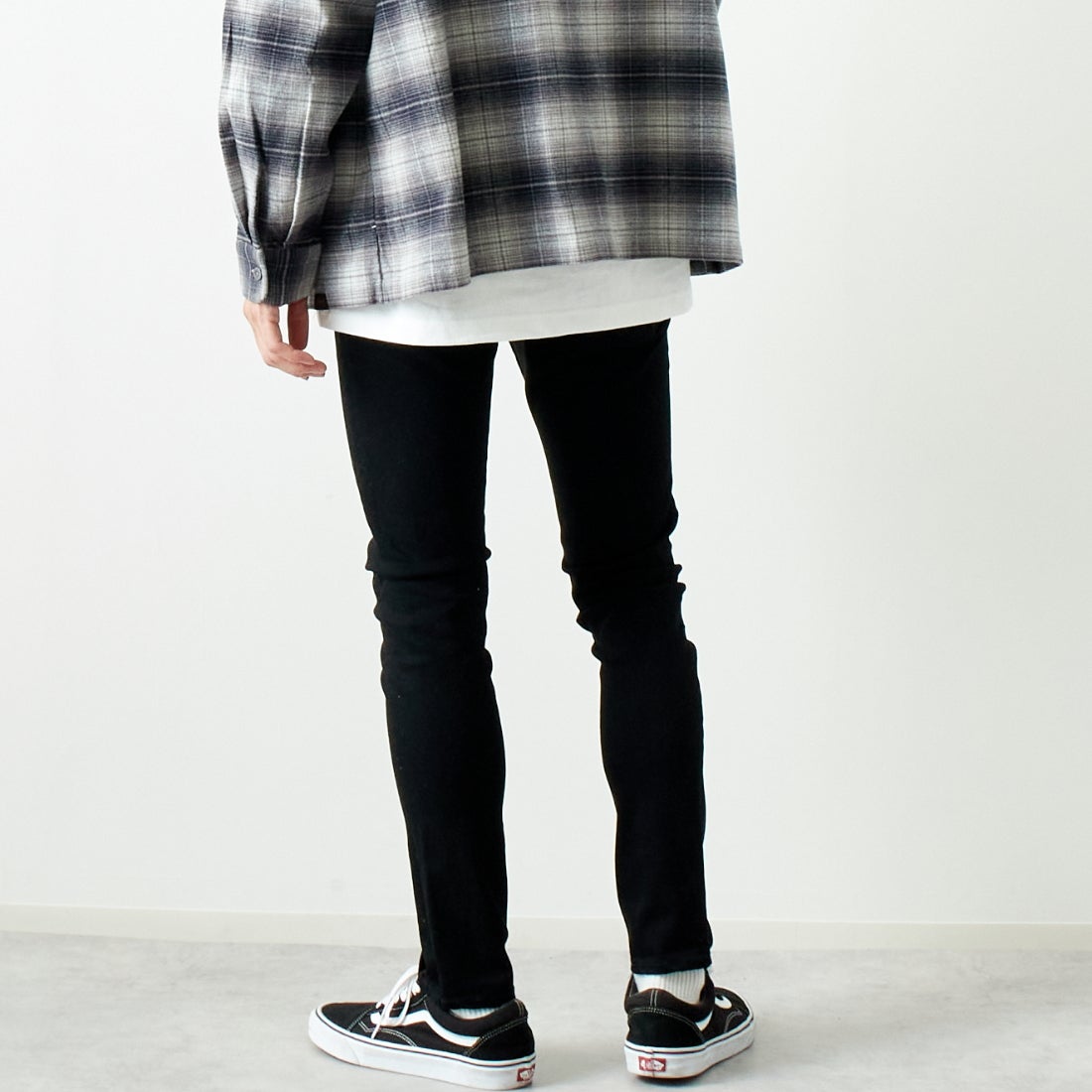 YANUK [ヤヌーク] タイトスリム NEIL/ニール [57243003] OWB &&モデル身長：182cm 着用サイズ：29&&