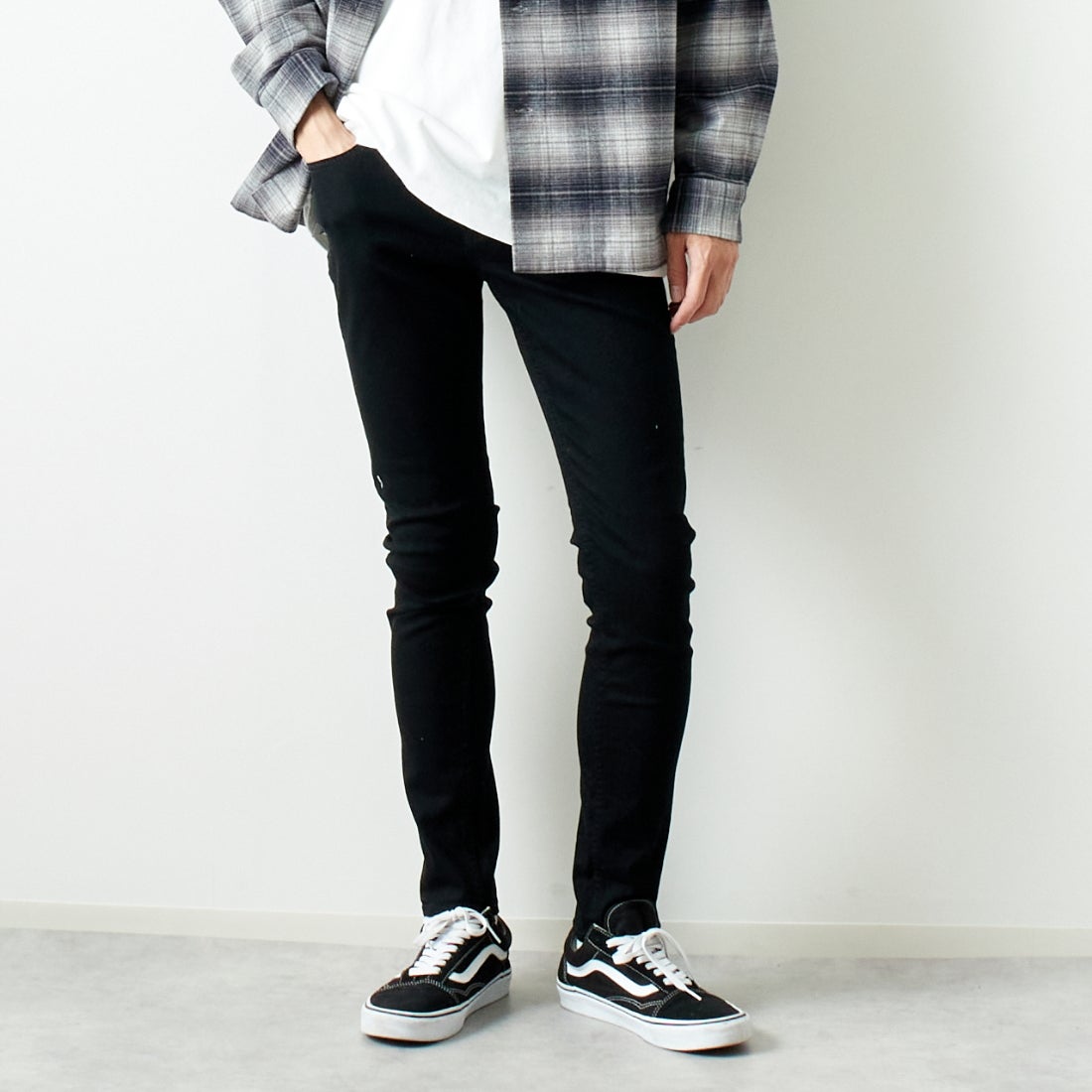 YANUK [ヤヌーク] タイトスリム NEIL/ニール [57243003] OWB &&モデル身長：182cm 着用サイズ：29&&