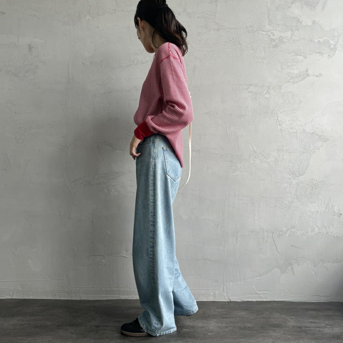 Health knit [ヘルスニット] 別注 クルーネック ワッフルボーダーカットソー [HR24F-L021IN-JF] RED/OFF BD &&モデル身長：160cm 着用サイズ：F&&